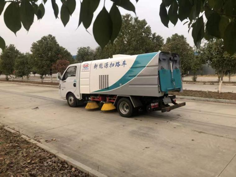 東風(fēng)CL5041TSLBEV型純電動(dòng)掃路車(chē)