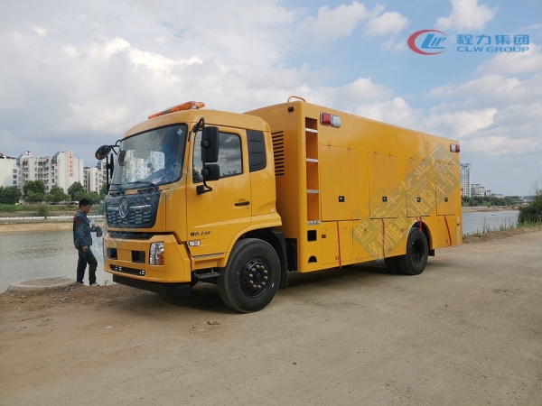 東風(fēng)天錦大流量排水搶險(xiǎn)車[3000-4000m3/h]