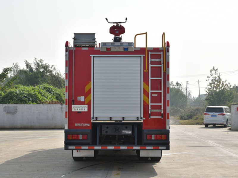 17噸  國六  豪沃TX7后雙橋泡沫消防車