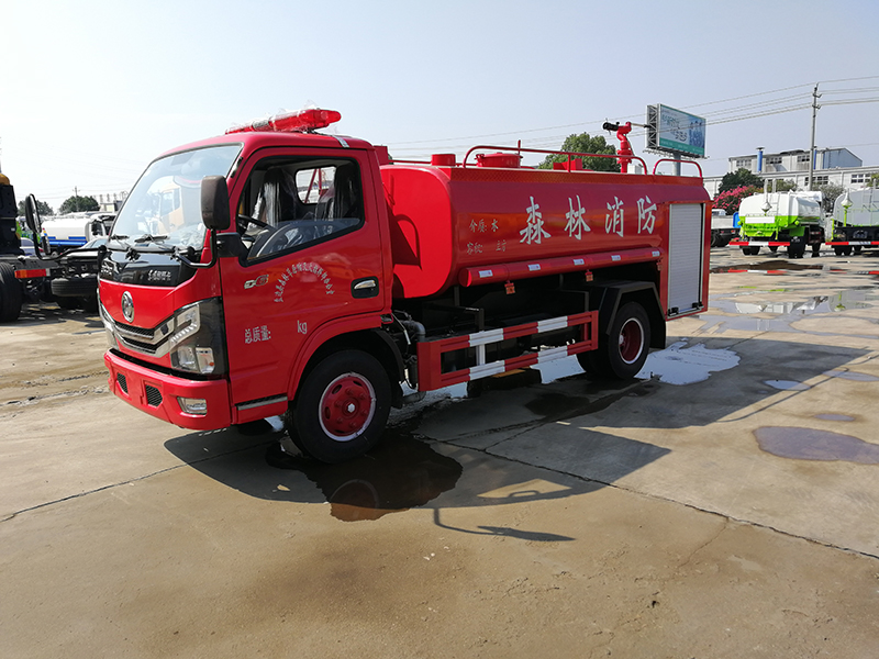 4.5噸東風(fēng)消防灑水車